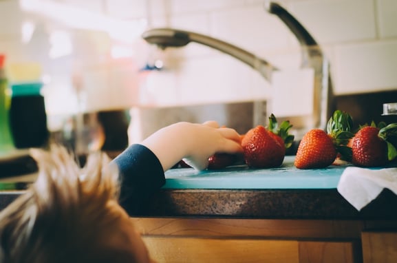 local-markets-fresh-fruit-for-kids-snacks